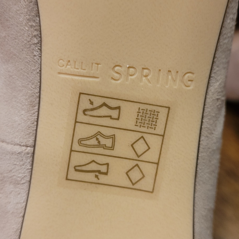 Call it spring suede pump - Picture 7 of 9